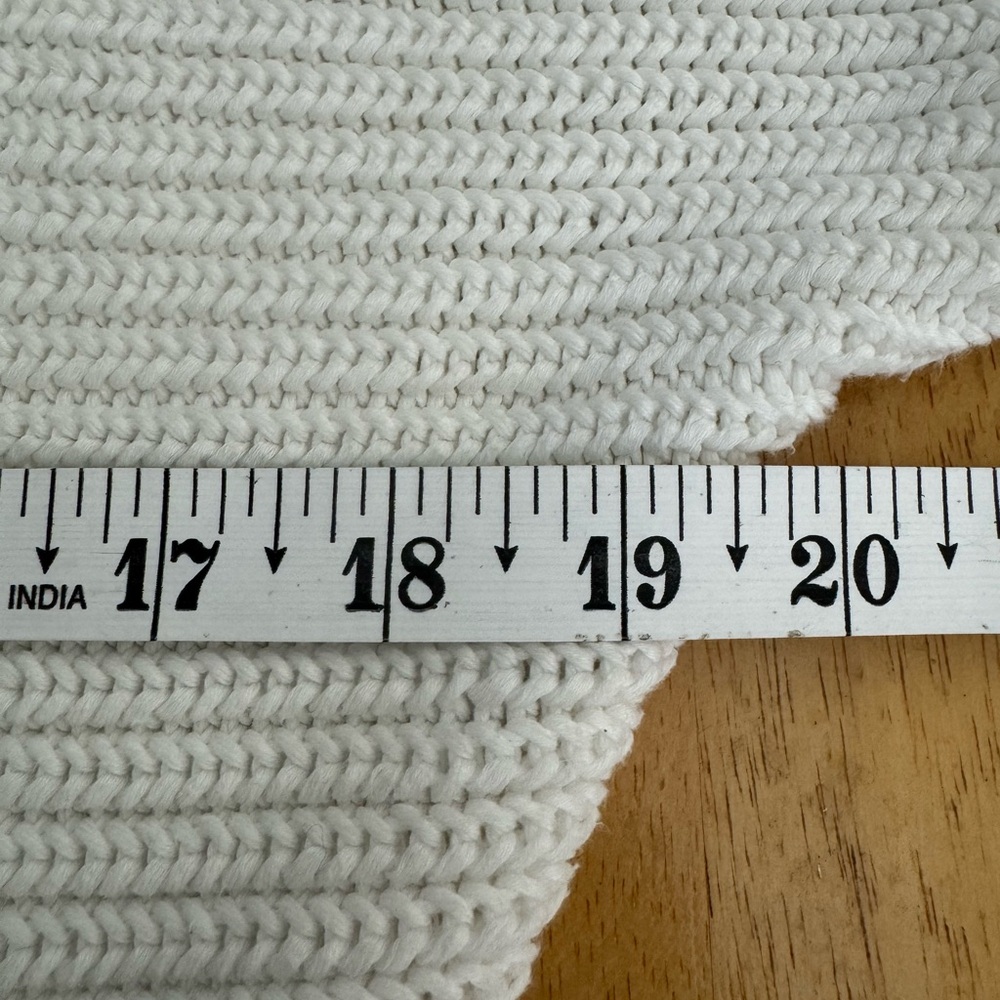 Vince White Textured Ribbed Scoop Back‎ Knit Round Hem Sweater Size Medium - Picture 6 of 8